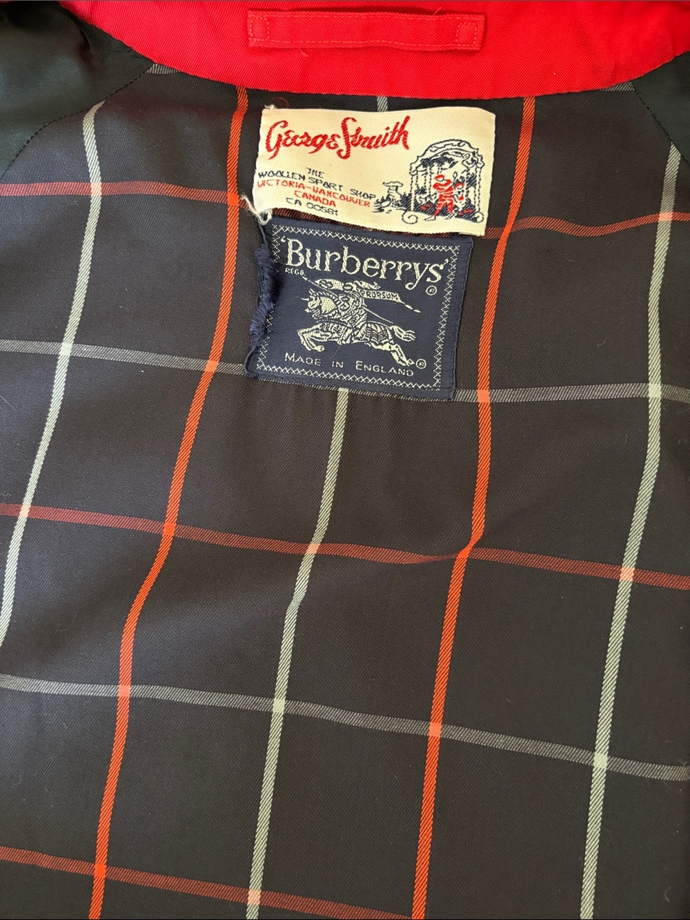 Vintage Burberrys Red Raincoat Made in England Plaid Lined Jacket - Picture 12 of 13